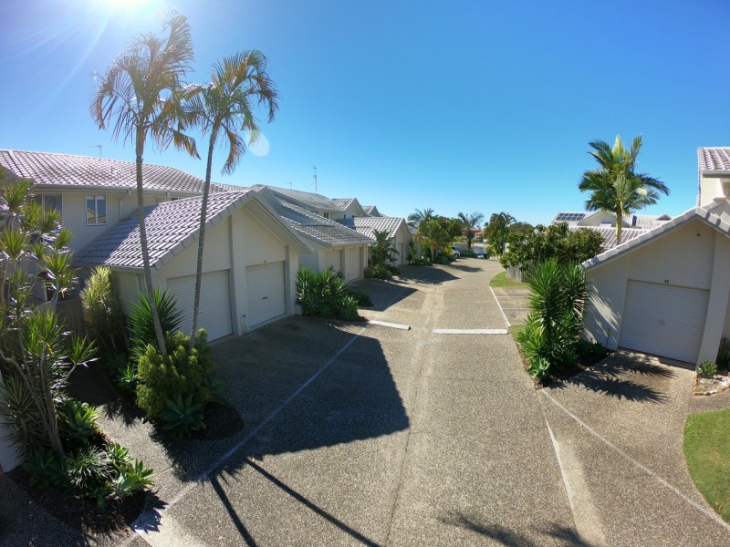 Unit 41/300 Cottesloe Drive, Mermaid Waters QLD 4218