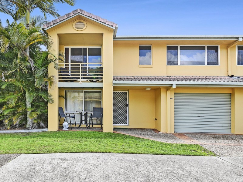 Unit 201/215 Cottesloe Drive, Mermaid Waters QLD 4218