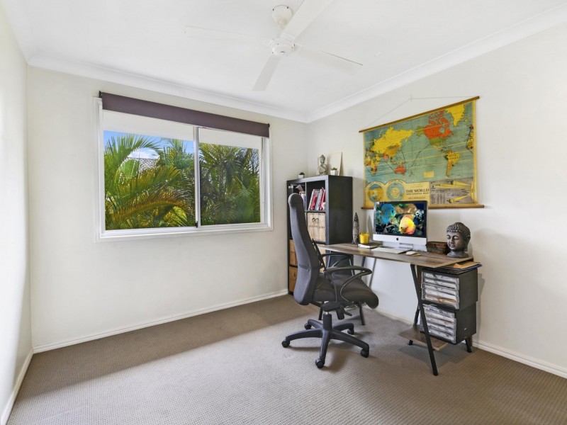 Unit 201/215 Cottesloe Drive, Mermaid Waters QLD 4218