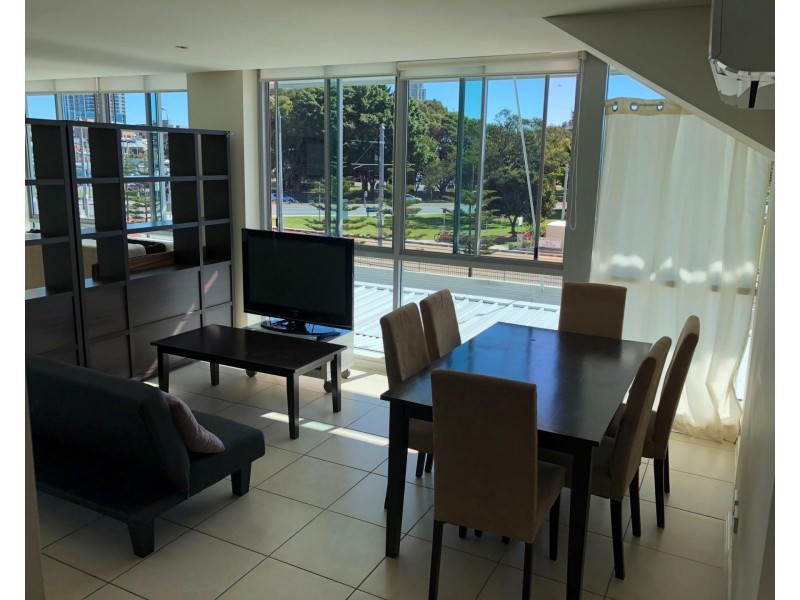 1 Como Crescent, Southport QLD 4215