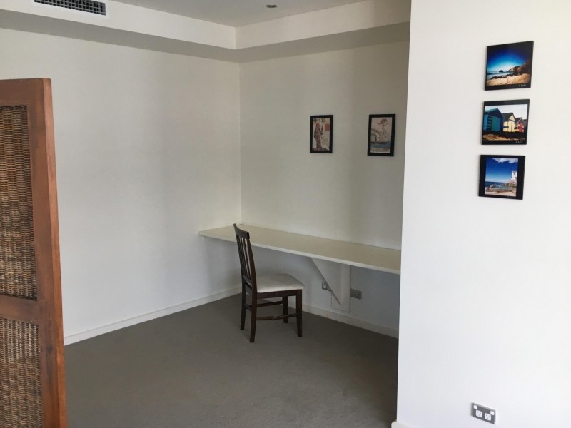 1 Como Crescent, Southport QLD 4215