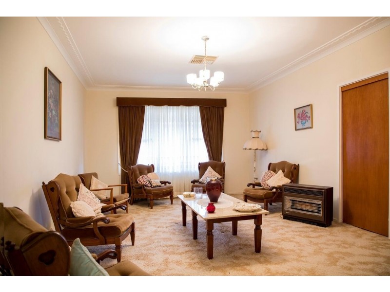 97 Gobolion Street, Wellington NSW 2820