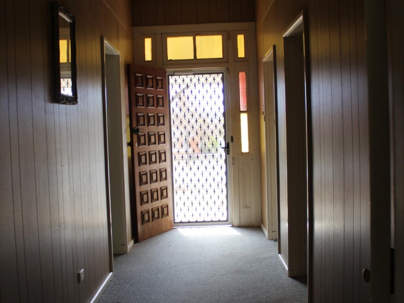 83 Gisborne Street, Wellington NSW 2820