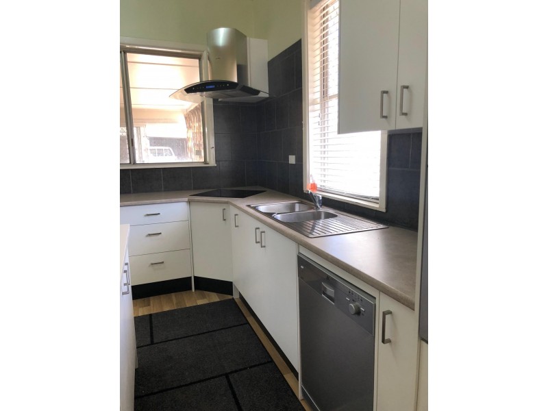 83 Gisborne Street, Wellington NSW 2820