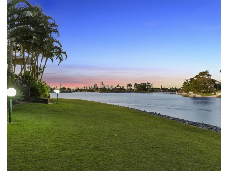 Unit 97/300 Cottesloe, Mermaid Waters QLD 4218