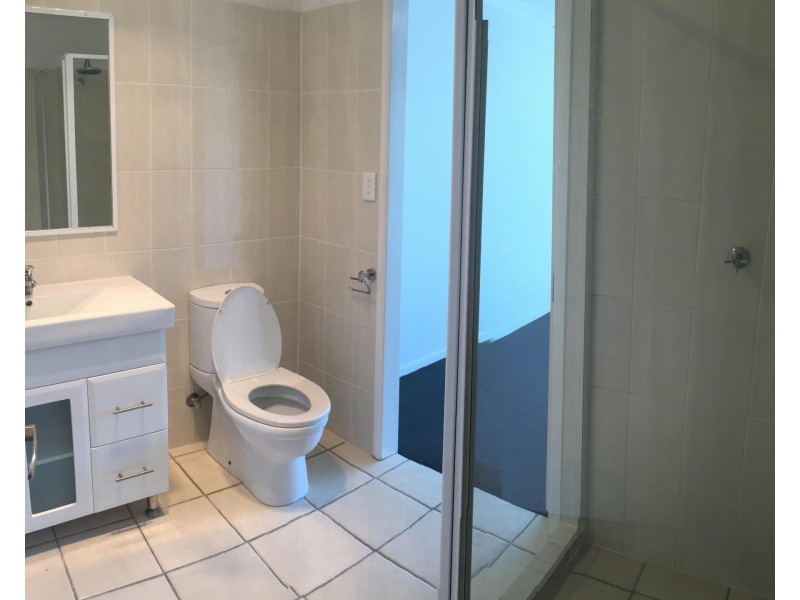 Unit 97/300 Cottesloe, Mermaid Waters QLD 4218