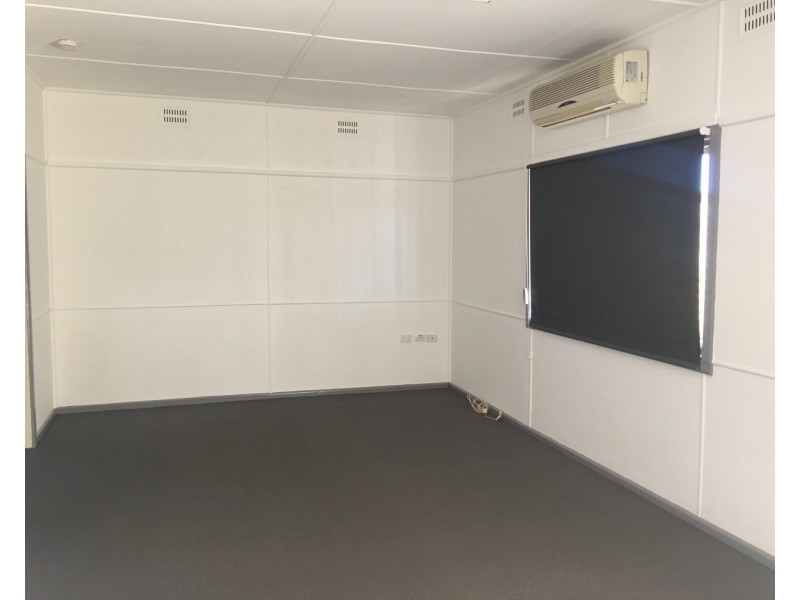 33 Charles Street, Wellington NSW 2820