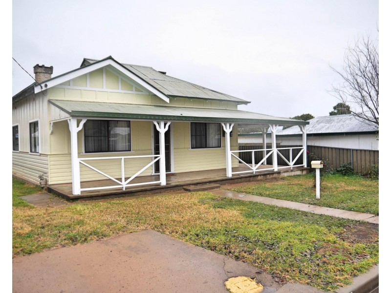 25 Clive Street, Wellington NSW 2820