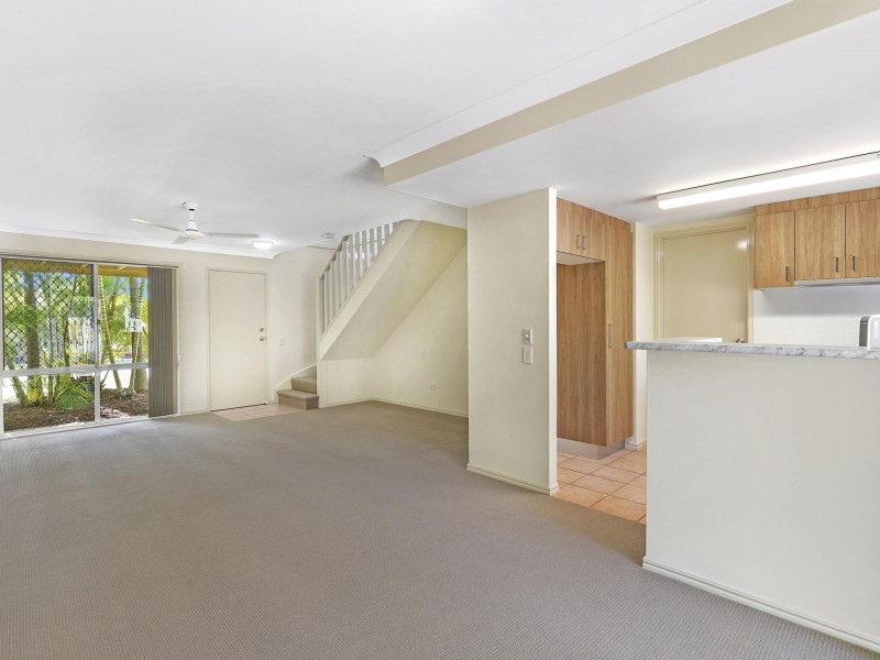 Unit 194/215 Cottesloe Drive, Mermaid Waters QLD 4218