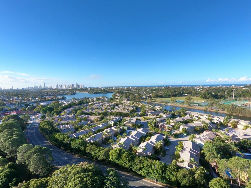 Unit 194/215 Cottesloe Drive, Mermaid Waters QLD 4218