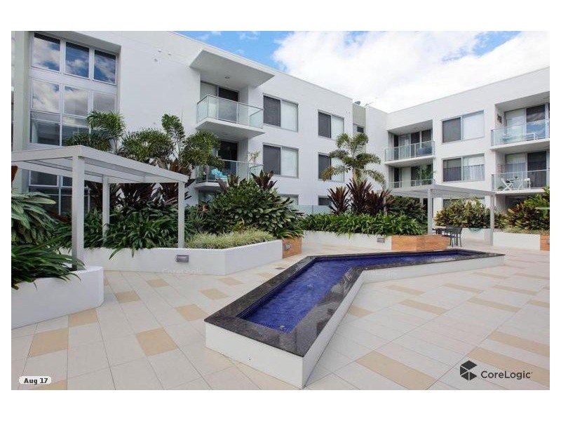 7 Waterford Ct, Bundall QLD 4217