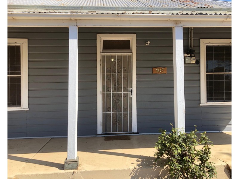 107 Maxwell Street, Wellington NSW 2820