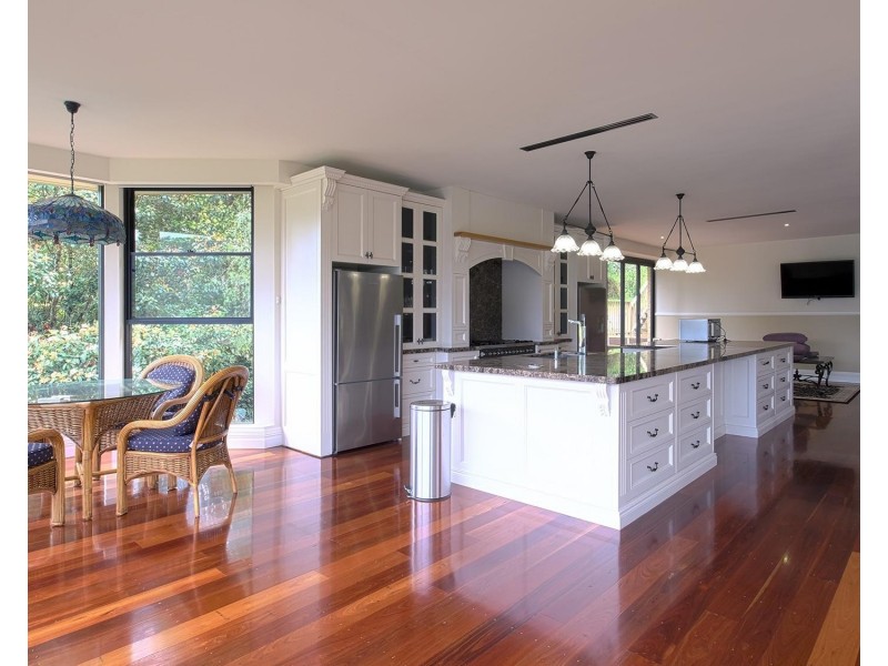 7 Samara Close, Fountaindale NSW 2258