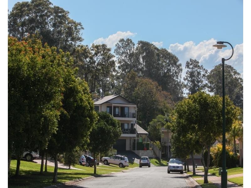 2 Falcon Way, Tweed Heads South NSW 2486