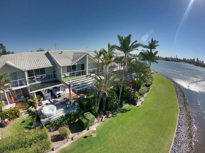 Unit 64/300 Cottesloe Drive, Mermaid Waters QLD 4218