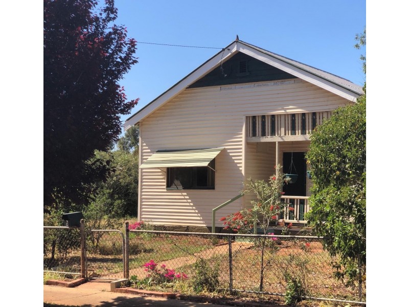 5 Lachlan Street, Yeoval NSW 2868