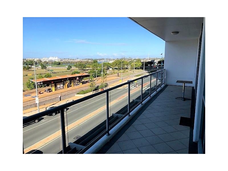 Unit 505A/1/505a Como Crescent, Southport QLD 4215