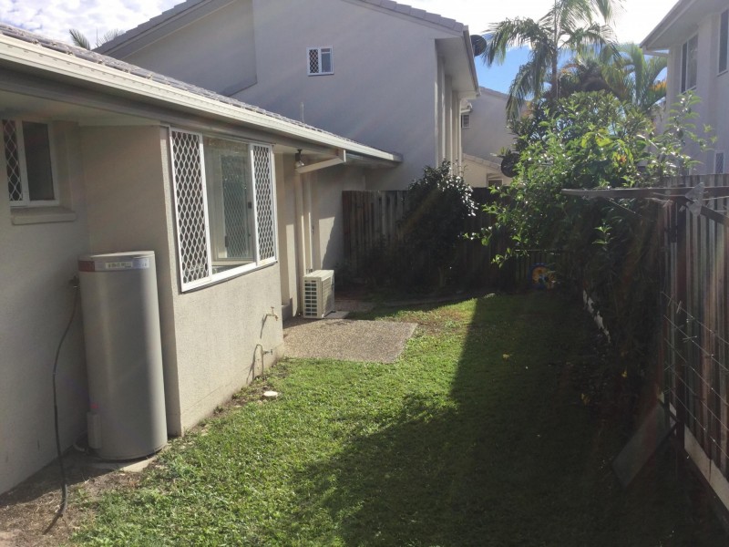 Unit 52/300 Cottesloe, Mermaid Waters QLD 4218