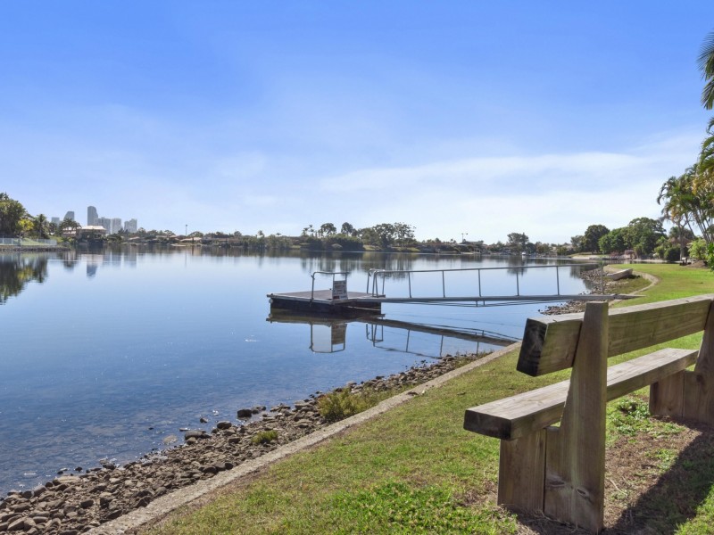 Unit 52/300 Cottesloe, Mermaid Waters QLD 4218