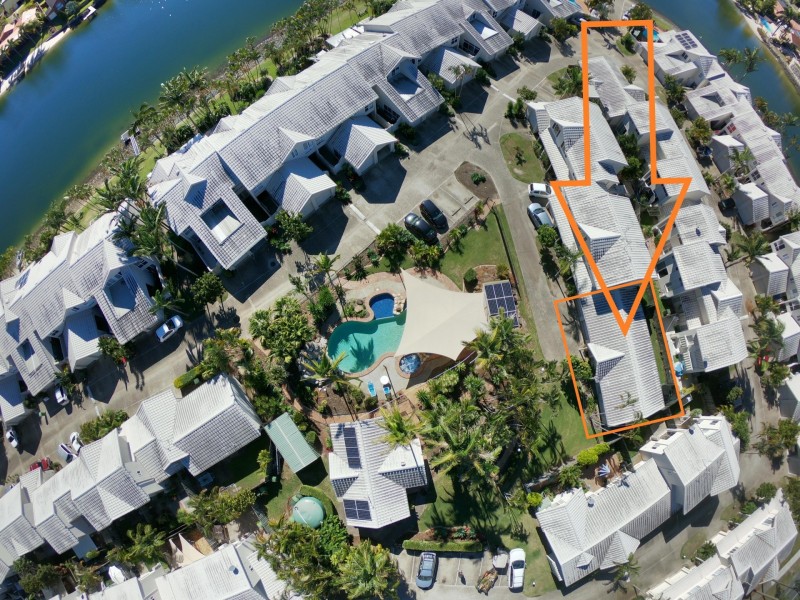 Unit 52/300 Cottesloe, Mermaid Waters QLD 4218