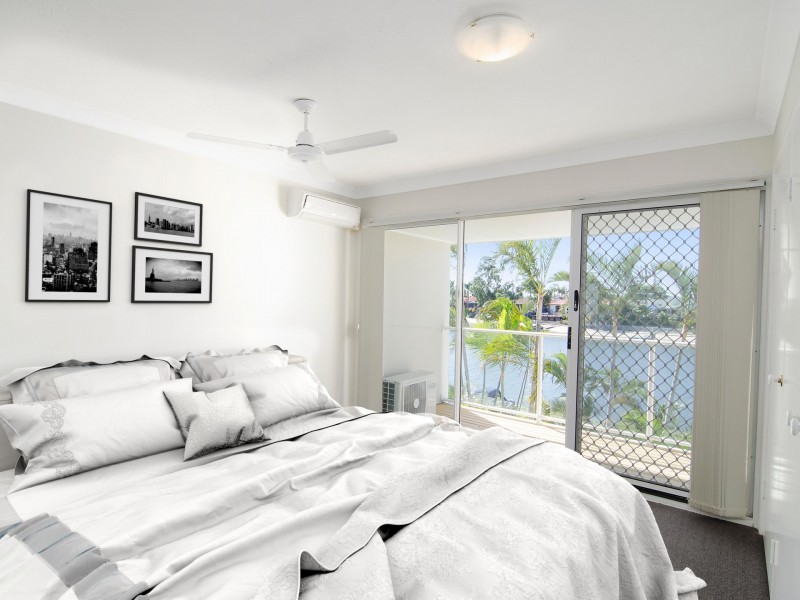 Unit 12/300 Cottesloe, Mermaid Waters QLD 4218
