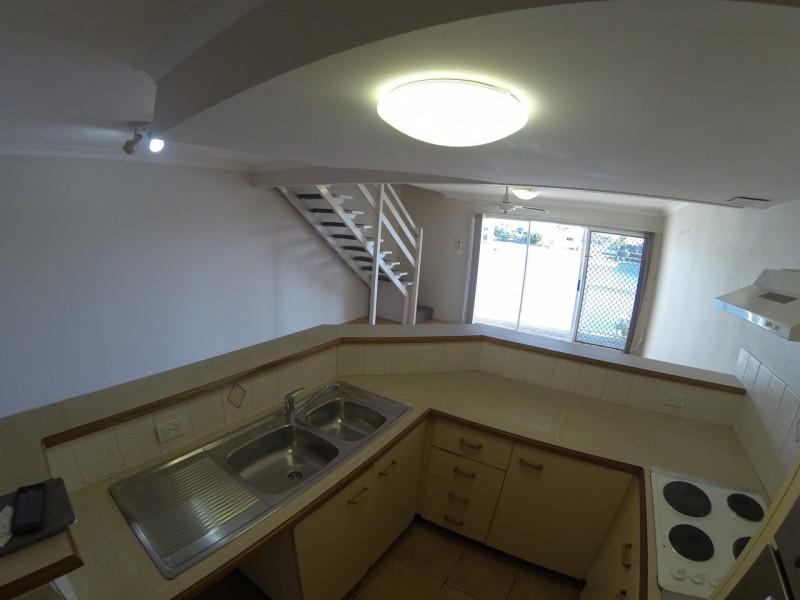Unit 12/300 Cottesloe, Mermaid Waters QLD 4218