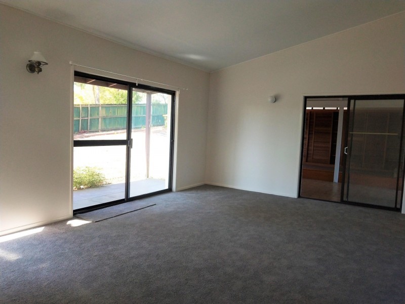 80 Chapel Hill Rd, Chapel Hill QLD 4069
