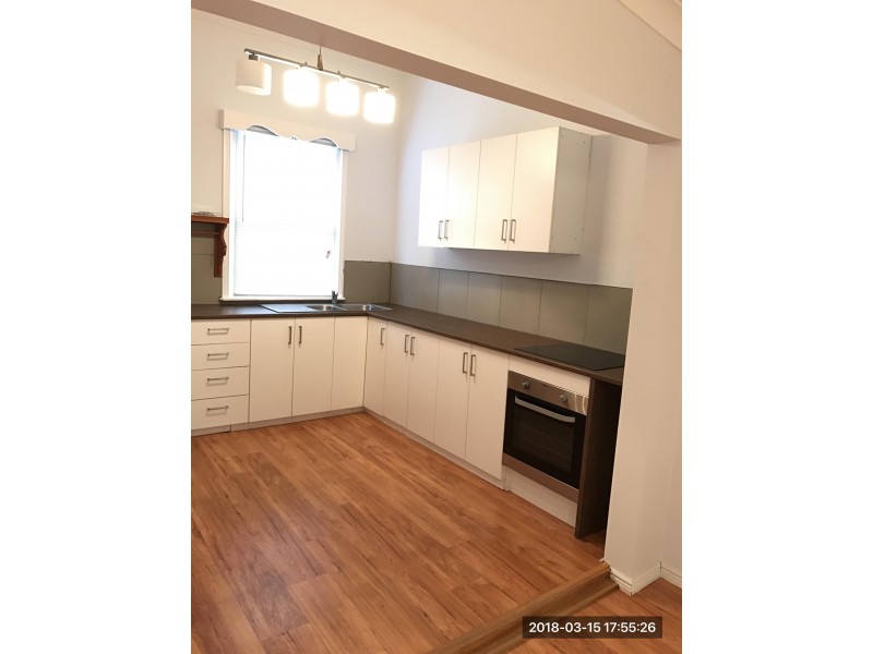 70 Simpson Street, Wellington NSW 2820