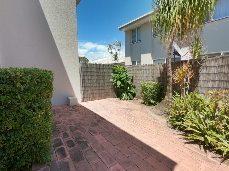 Unit 55/300 Cottesloe, Mermaid Waters QLD 4218