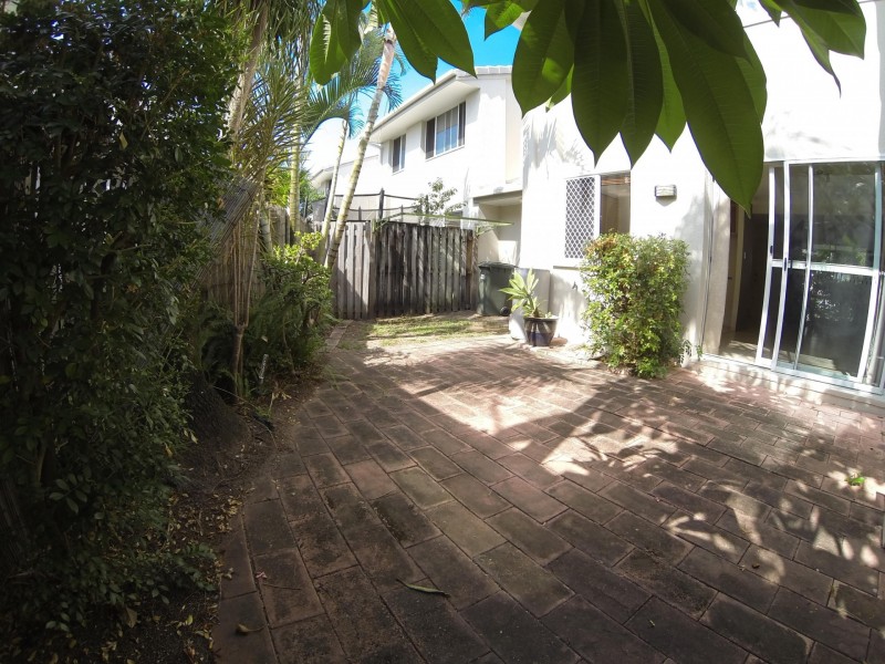 Unit 55/300 Cottesloe, Mermaid Waters QLD 4218