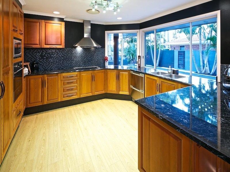 13 Cockleshell Court, Runaway Bay QLD 4216