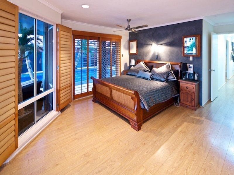 13 Cockleshell Court, Runaway Bay QLD 4216