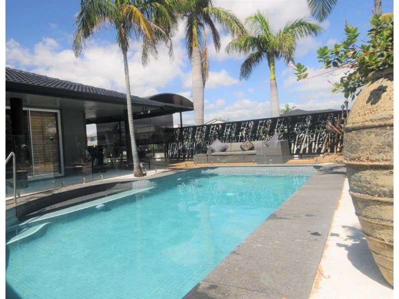 13 Cockleshell Court, Runaway Bay QLD 4216