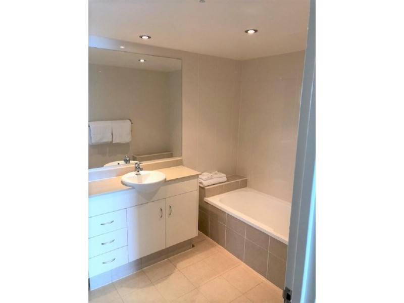 Unit 2505/1 Como Crescent, Southport QLD 4215