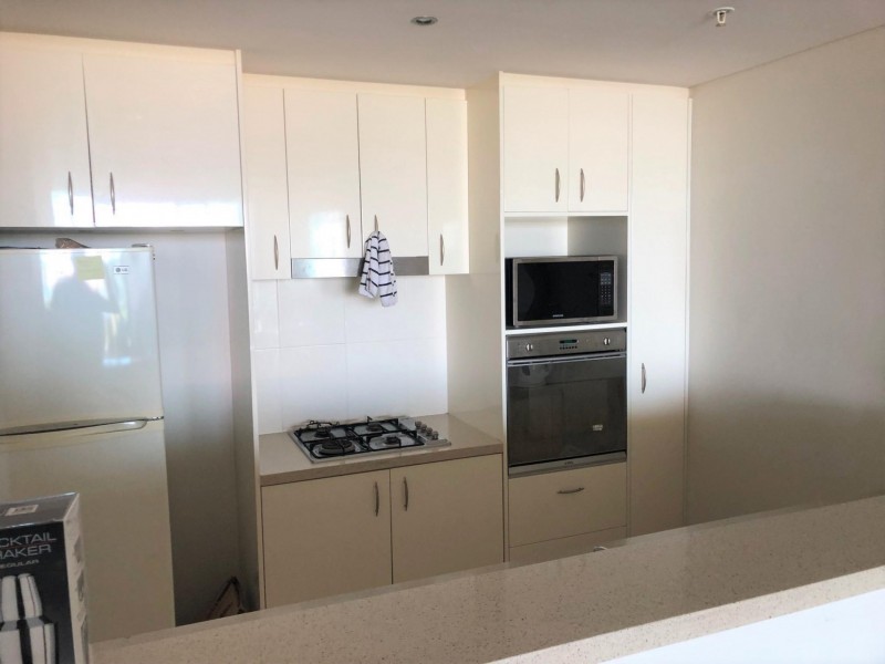 Unit 810/1 Como Crescent, Southport QLD 4215