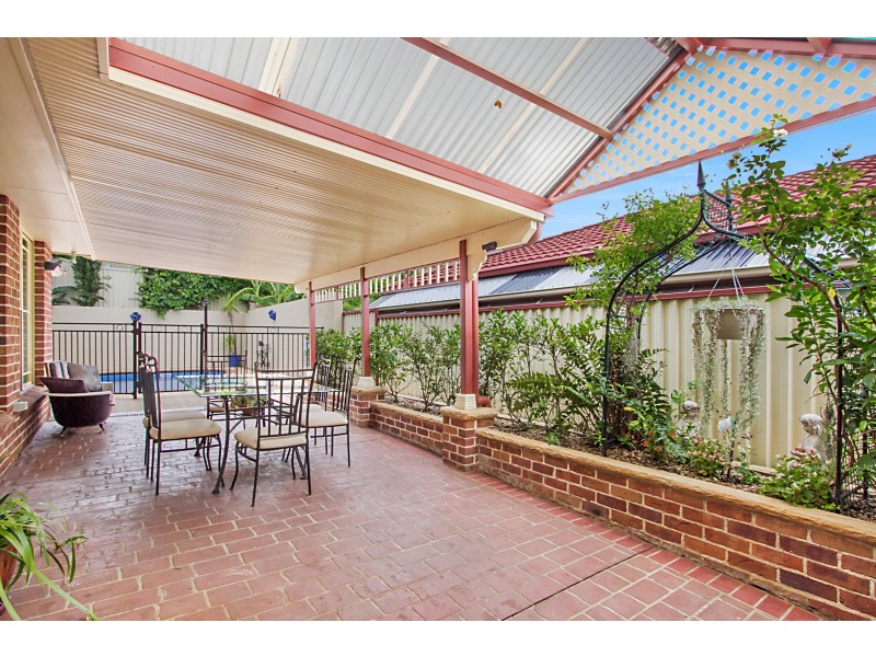 8 Gardenset Grove, Blacktown NSW 2148