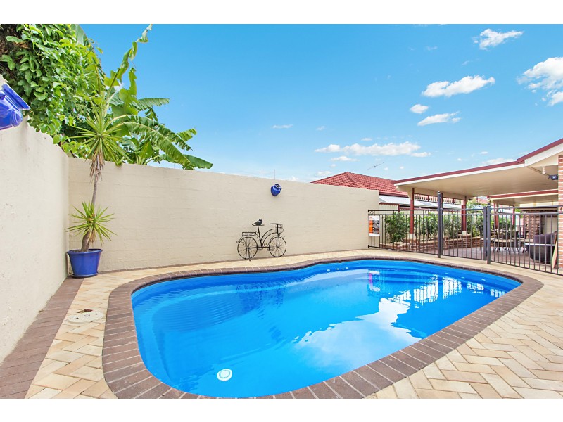 8 Gardenset Grove, Blacktown NSW 2148