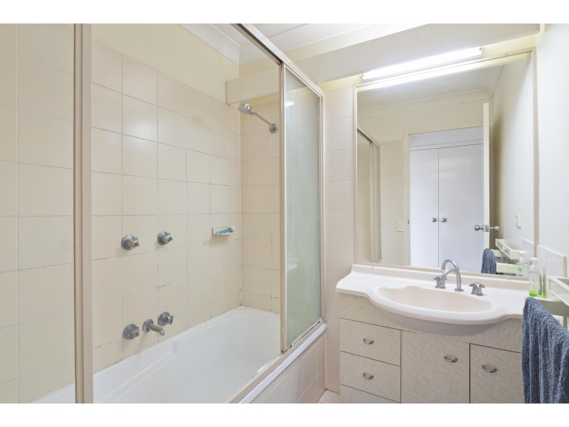 Unit 84/215 Cottesloe Drive, Mermaid Waters QLD 4218