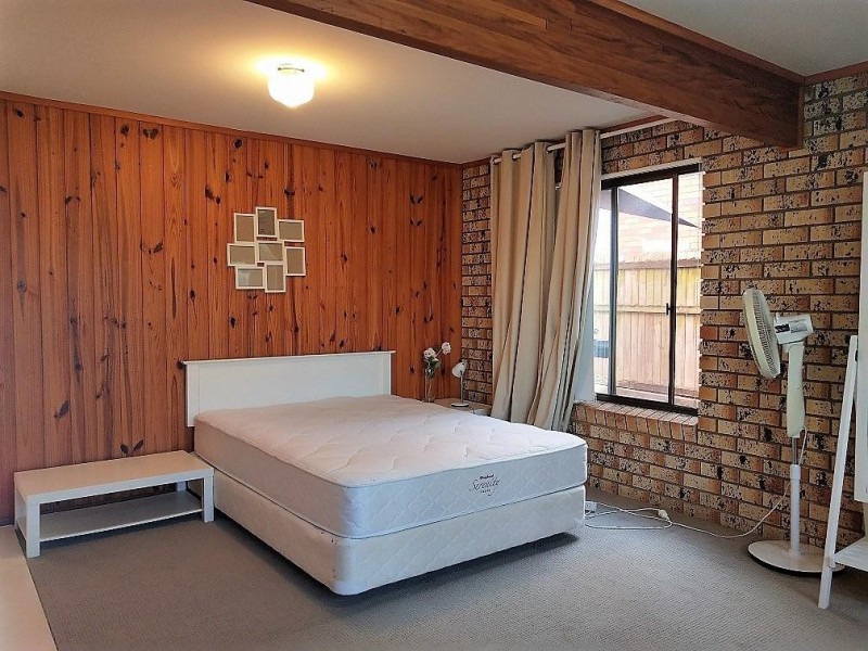 1 42 Romulus St, Robertson QLD 4109