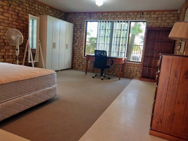 1 42 Romulus St, Robertson QLD 4109