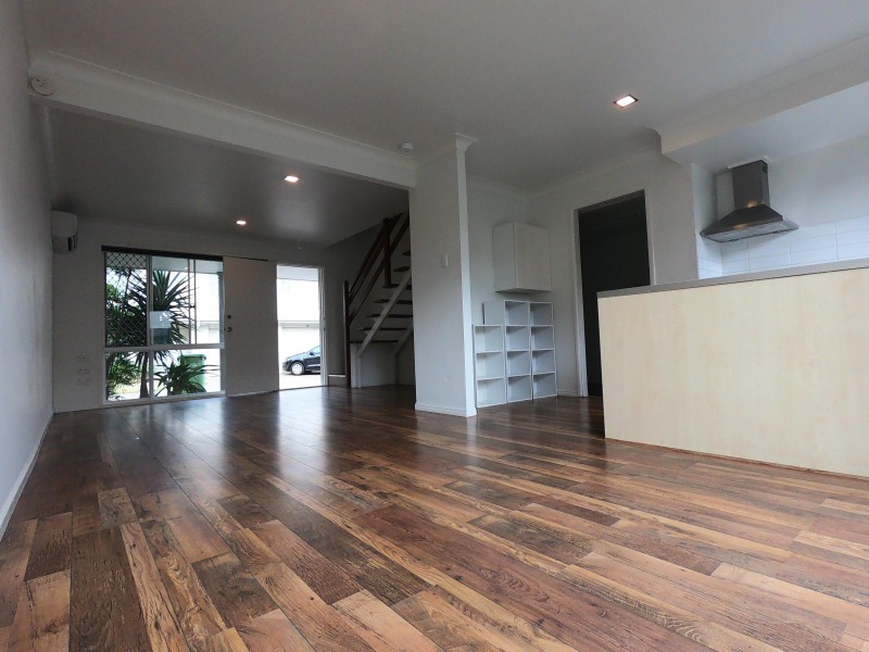 Unit 93/300 Cottesloe Drive, Mermaid Waters QLD 4218