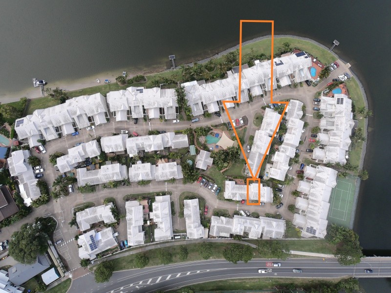 Unit 93/300 Cottesloe Drive, Mermaid Waters QLD 4218