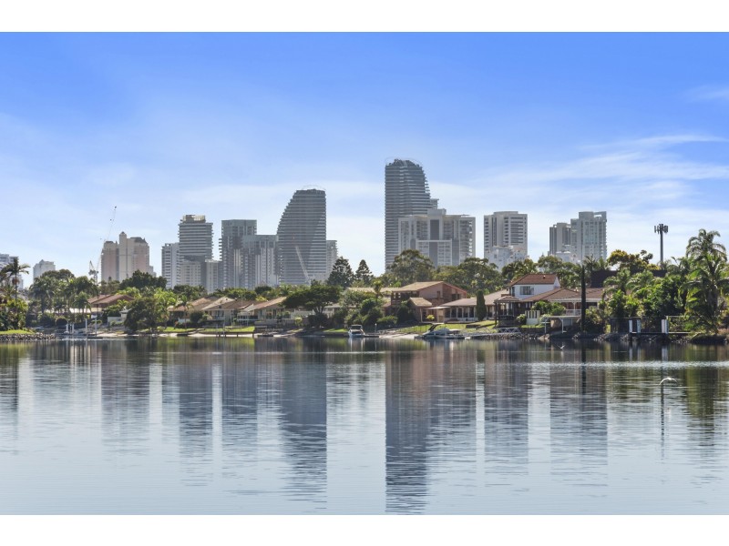 Unit 93/300 Cottesloe Drive, Mermaid Waters QLD 4218