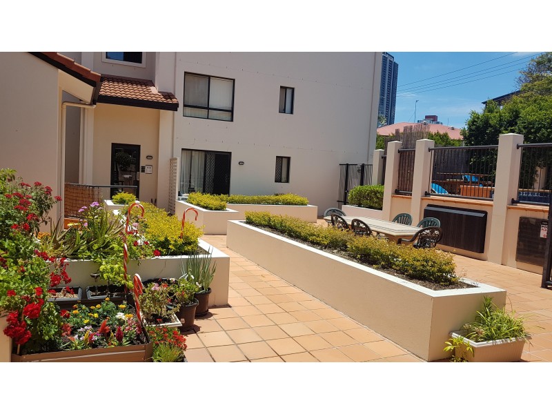 Apartment 37/11-15 Owens Lane Sou Owens Lane, Southport QLD 4215