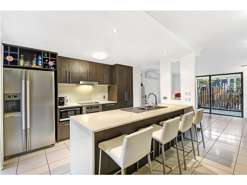 54 Tours Way, Burleigh Waters QLD 4220