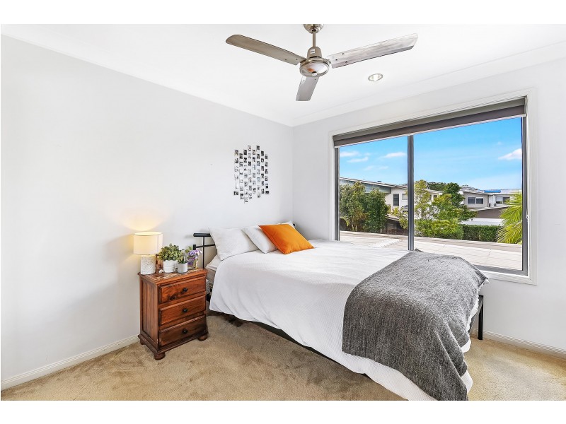 54 Tours Way, Burleigh Waters QLD 4220