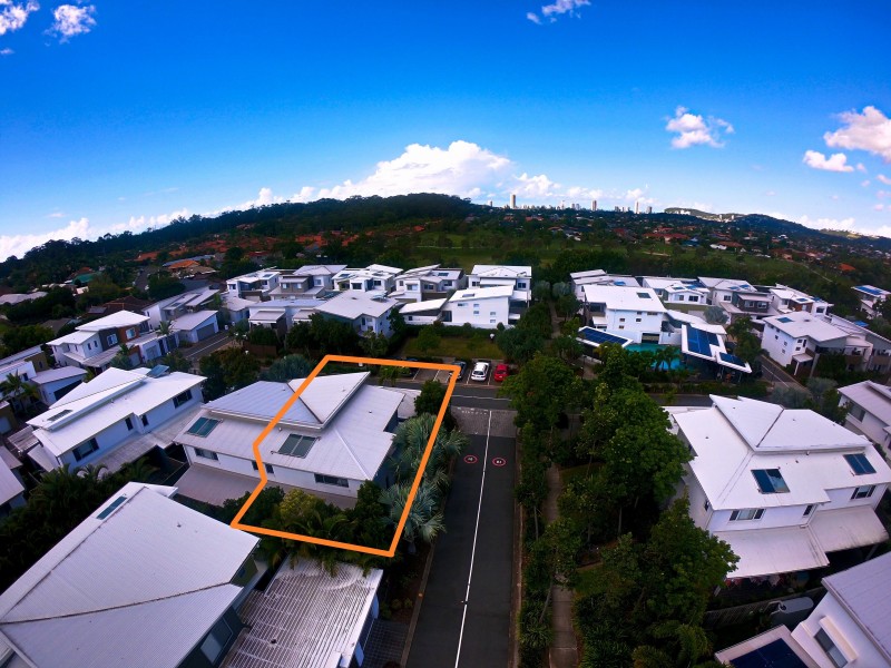 54 Tours Way, Burleigh Waters QLD 4220