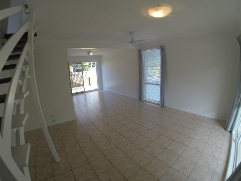 Unit 22/300 Cottesloe Drive, Mermaid Waters QLD 4218