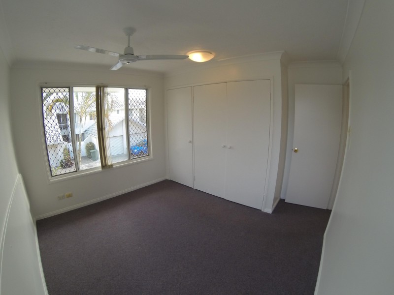 Unit 22/300 Cottesloe Drive, Mermaid Waters QLD 4218