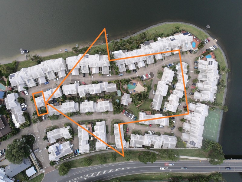 Unit 22/300 Cottesloe Drive, Mermaid Waters QLD 4218